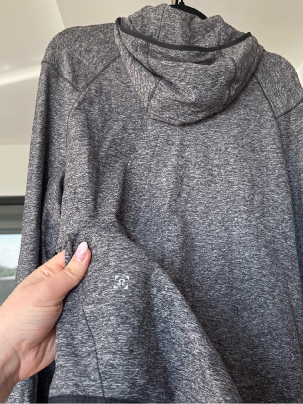Lululemon Men's Heathered Black Surge Warm Full Zip Hoodie - Size L - Picture 10 of 13